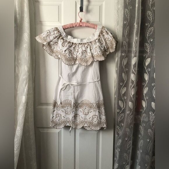 New York & Company Dresses & Skirts - New York & Company Strapless off the shoulder Embroidery babydoll mini Dress S